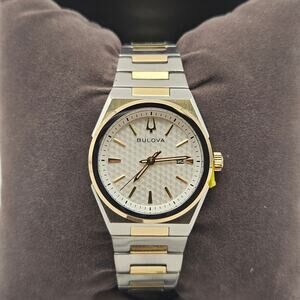 BULOVA WOMEN'S WATCH 2 TONE STAINLESS STEEL QUARTZ CLASSIC 98L323 MSRP $395